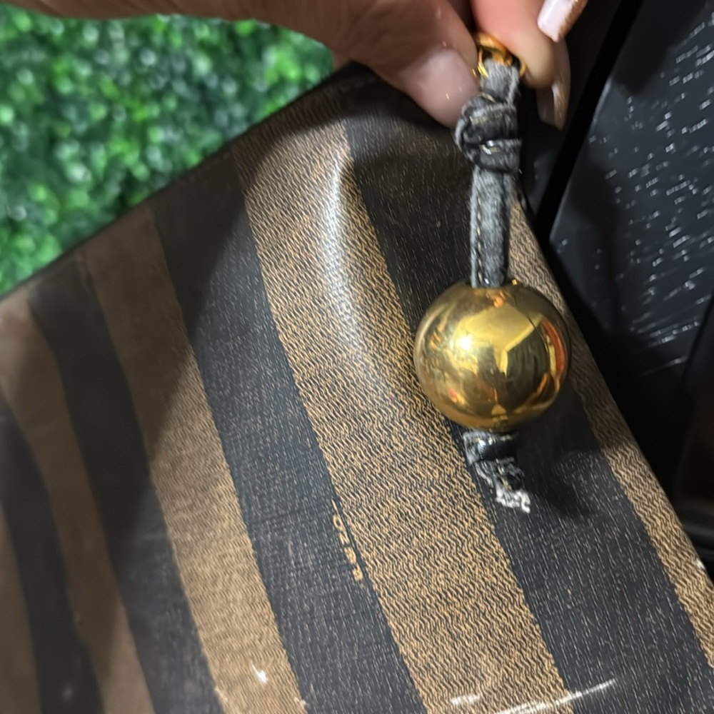 Fendi pouch - Picture 3 of 6